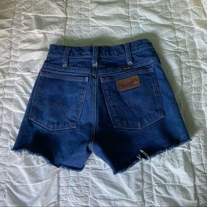 Dark Wash Wrangler Jean Shorts 22” Waist